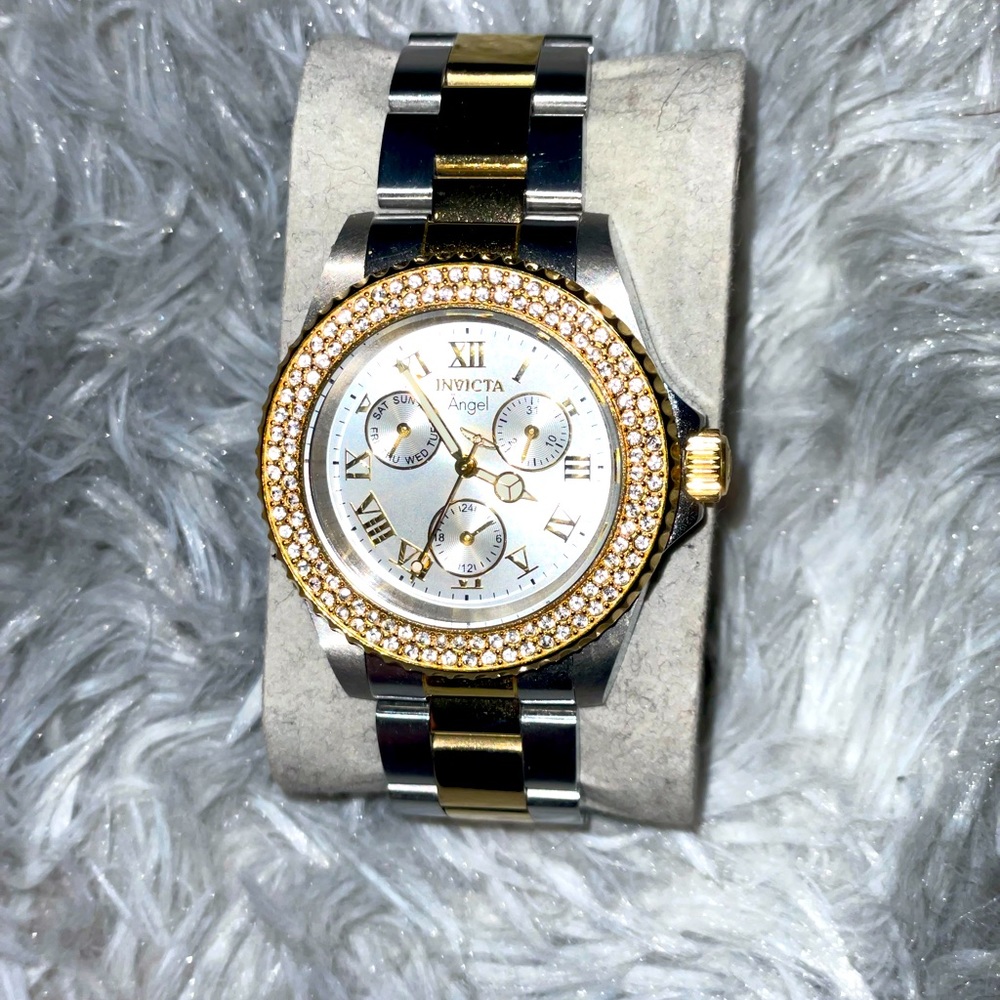 Women’s invicta two-tone watch